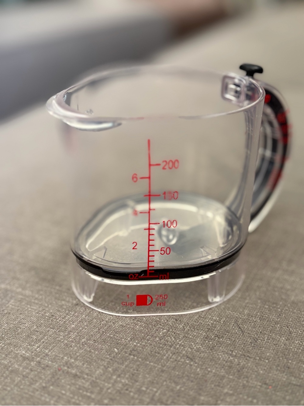Adjustable Measuring Cup 1 Cup 250 mL Clear Push-Up Kitchen Tool
